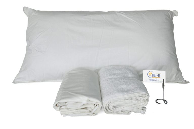 Hotel standard pillows, bed sheets, fitted flat, matt pads